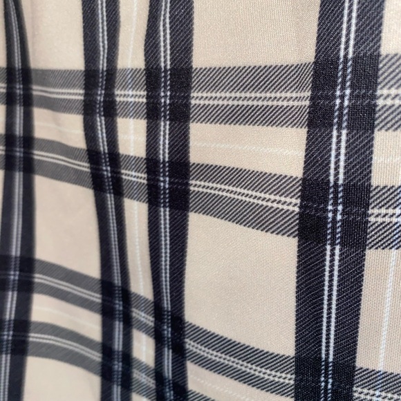 Prettylittlething skirt - Picture 2 of 6